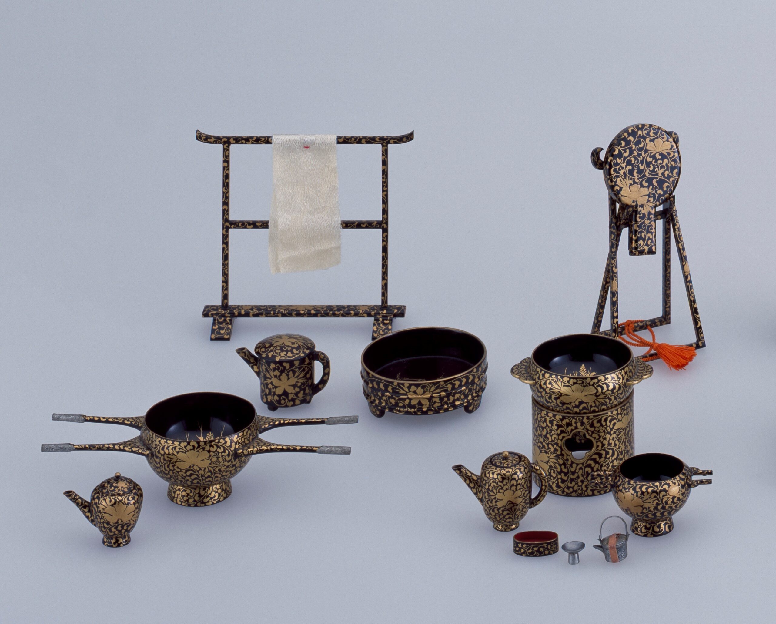 鏡建・鉄漿道具・手拭掛・盥・湯桶・角盥、江戸～明治時代（19世紀）